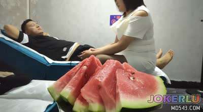  个体户小老板按摩店被技师引诱操逼 燕姐